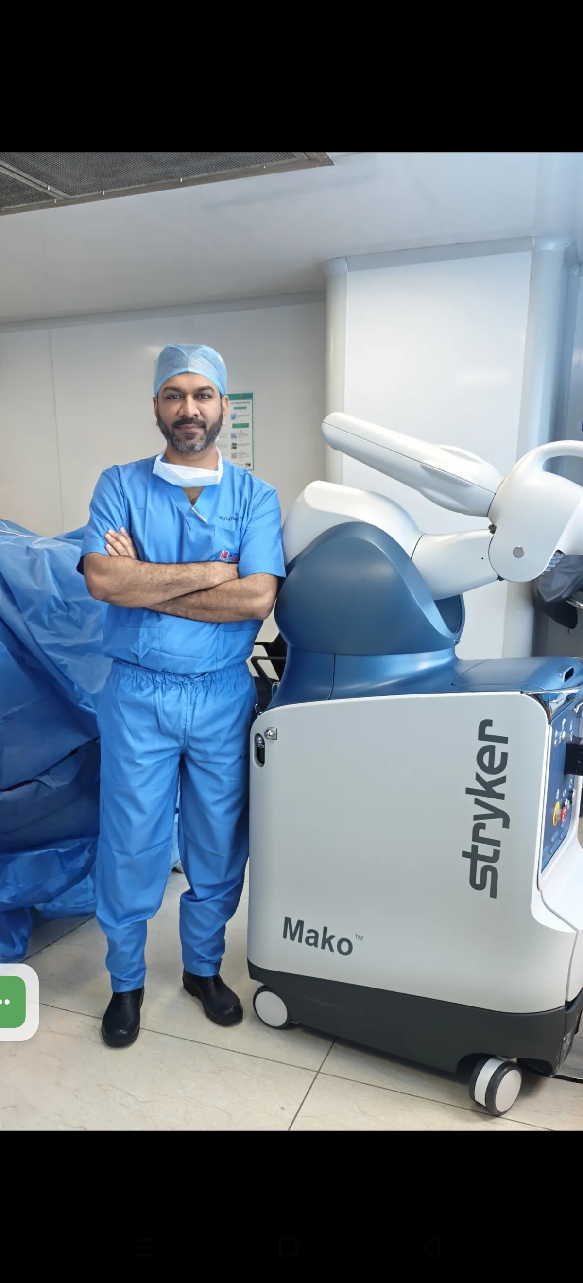 Dr. Chetan M. Dojode with Stryker MAKO robotic system